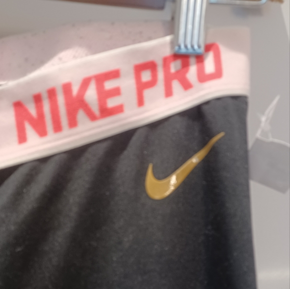 💰3/$30Nike Pro leggings - Picture 7 of 7